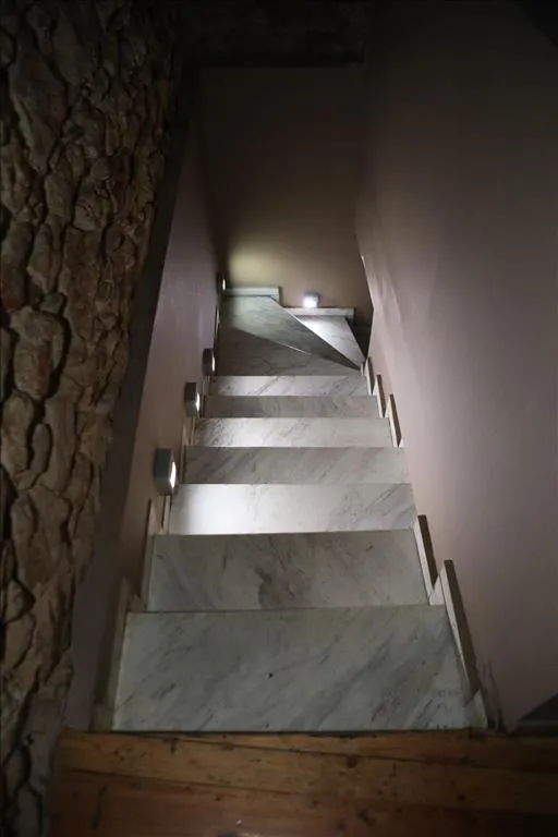 512