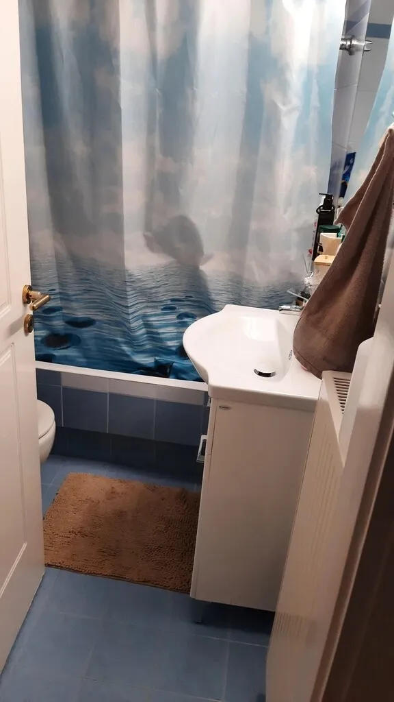 576
