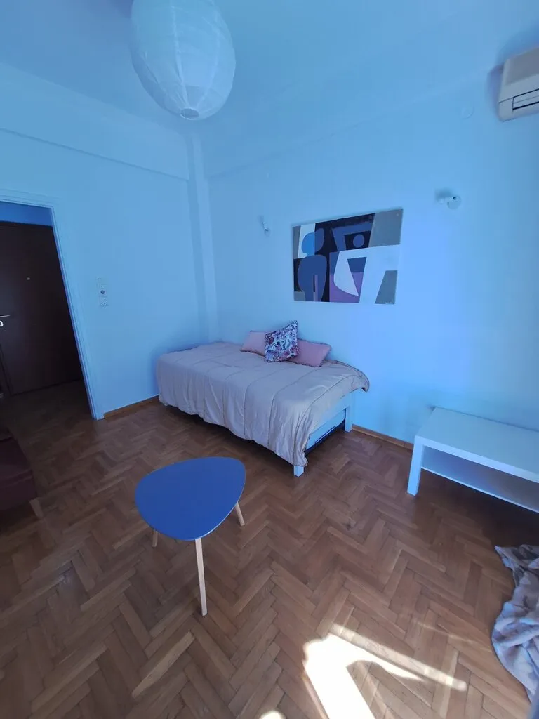 768