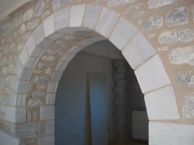 640