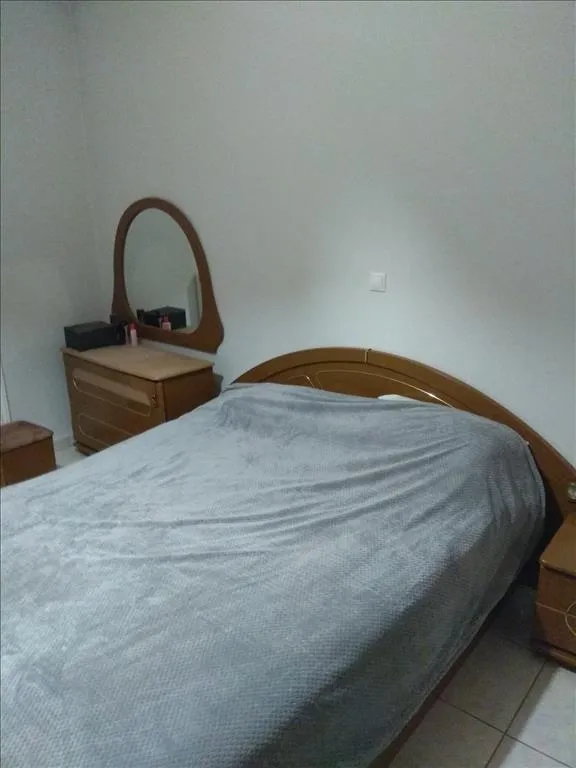 576