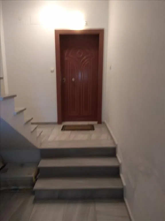 576