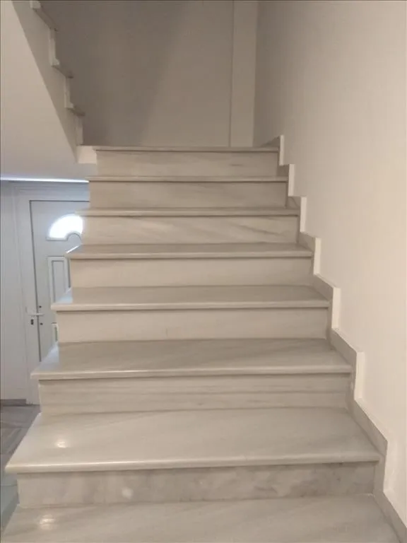 576