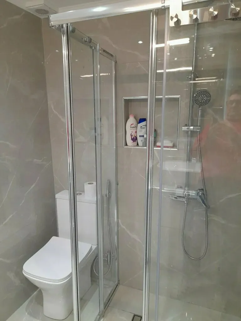 768