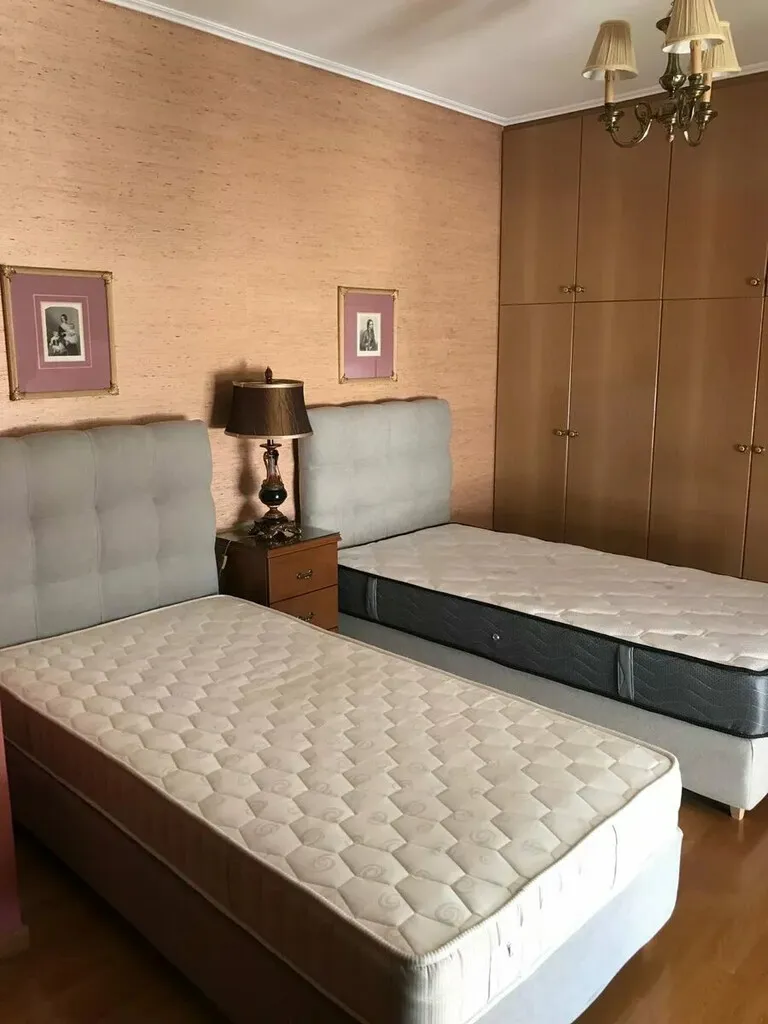 768