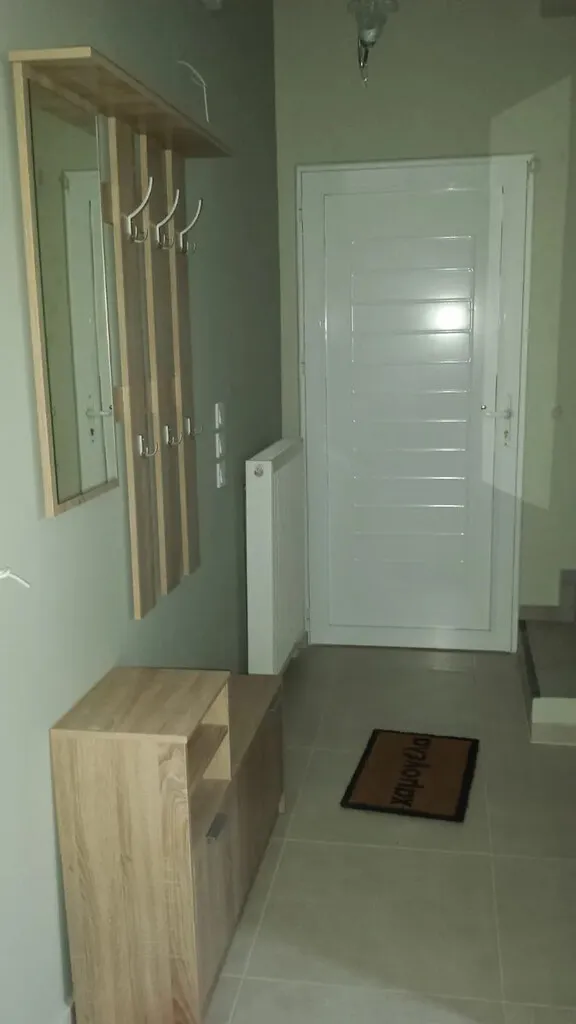 576