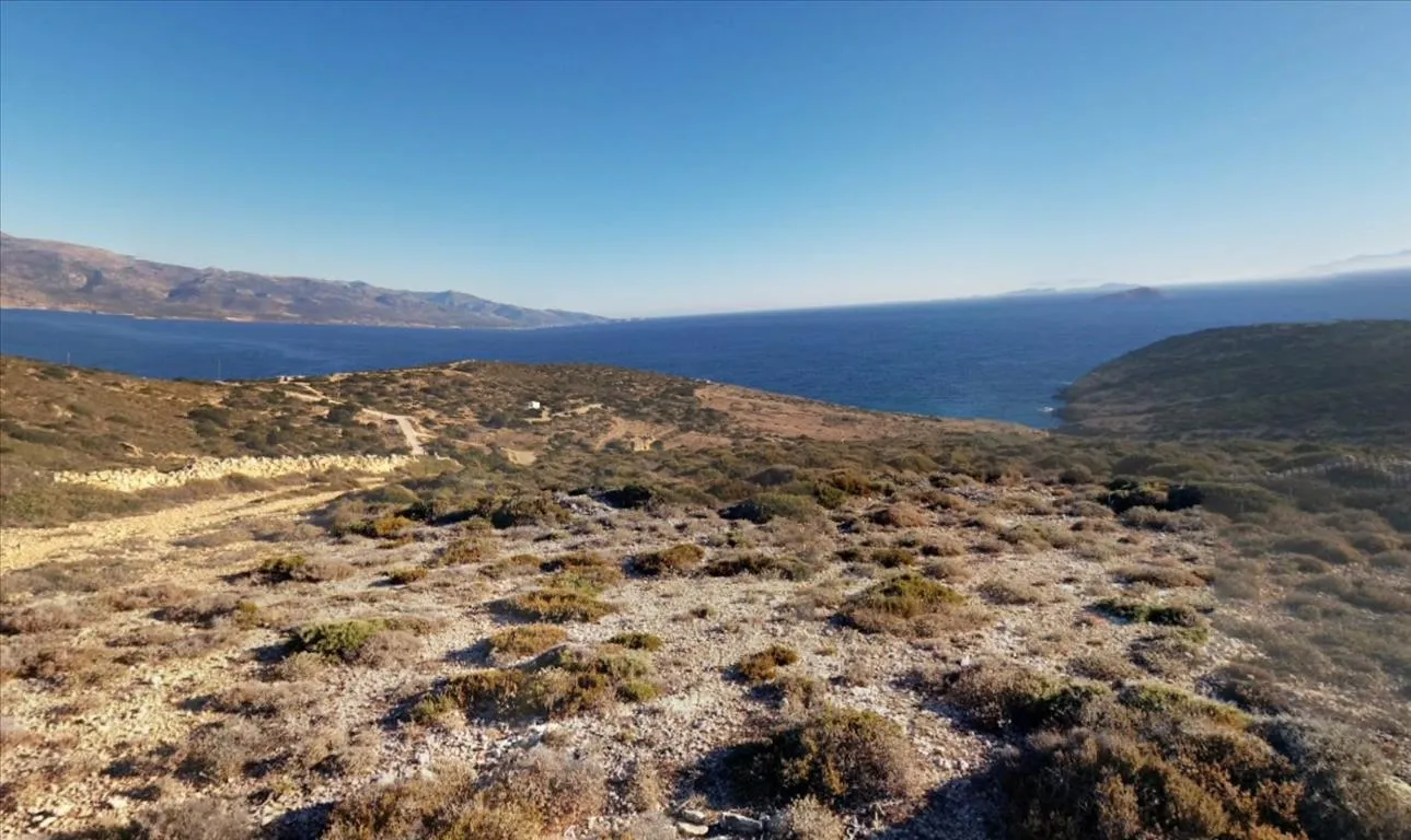 οικόπεδο προς πώληση 16000 τ.μ  Κυκλάδες