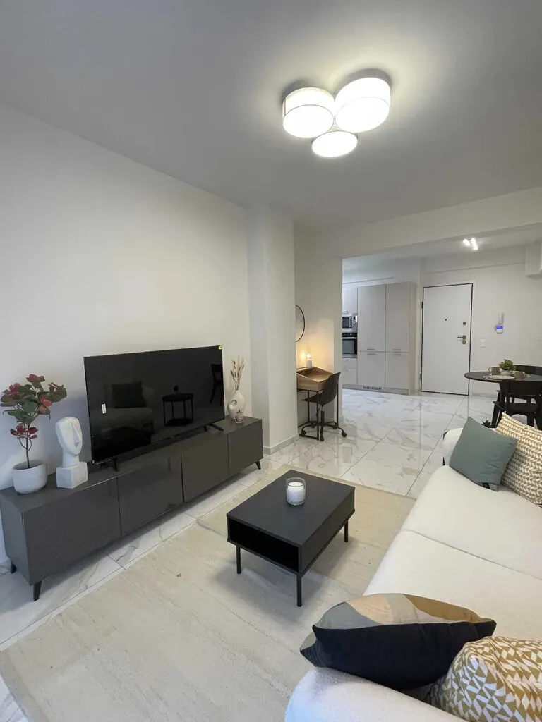 768