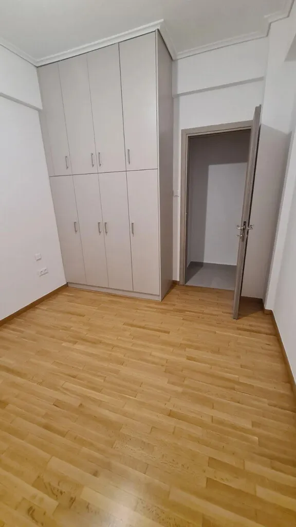 576