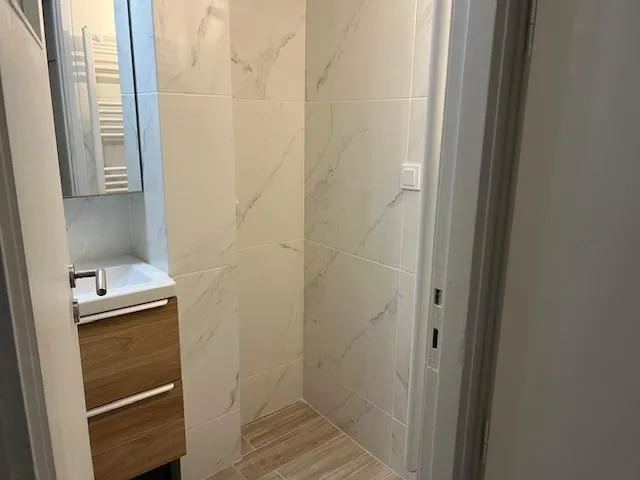 640