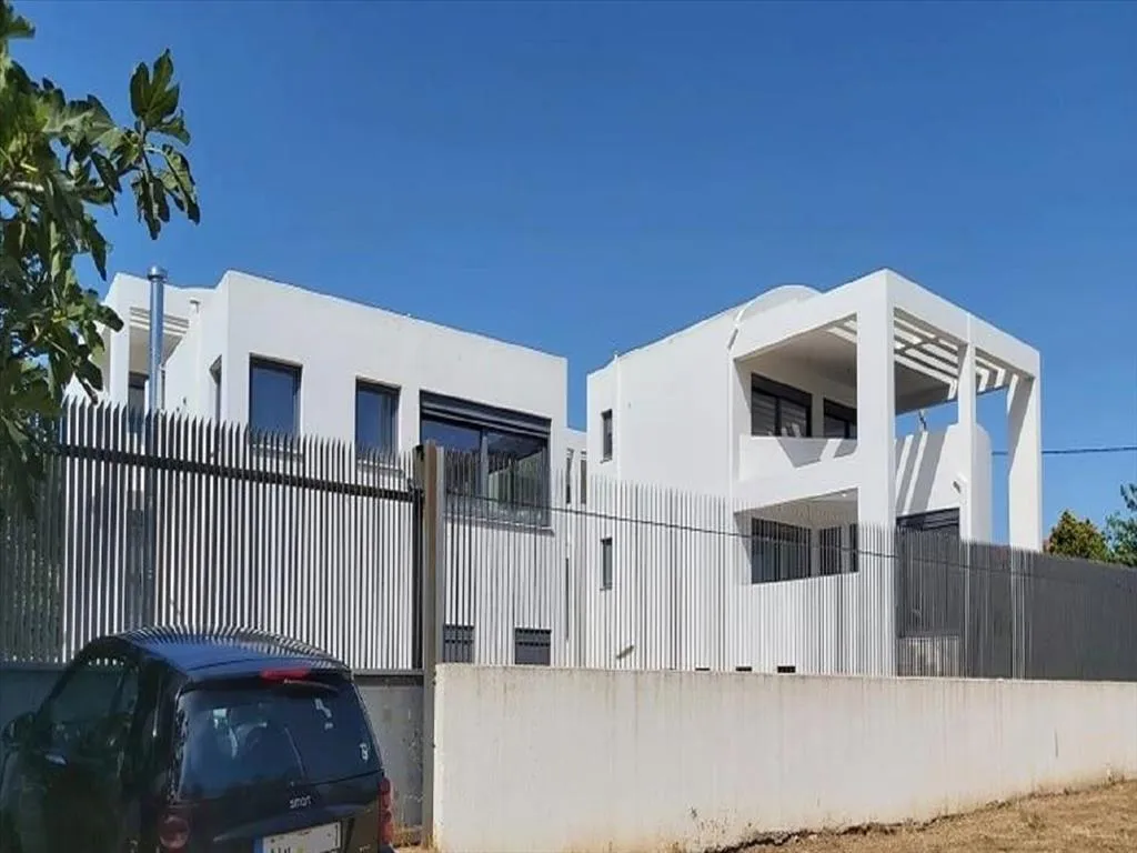 συγκρότημα προς πώληση 707 τ.μ Καλύβια Θορικού Υπόλοιπη Αττικής