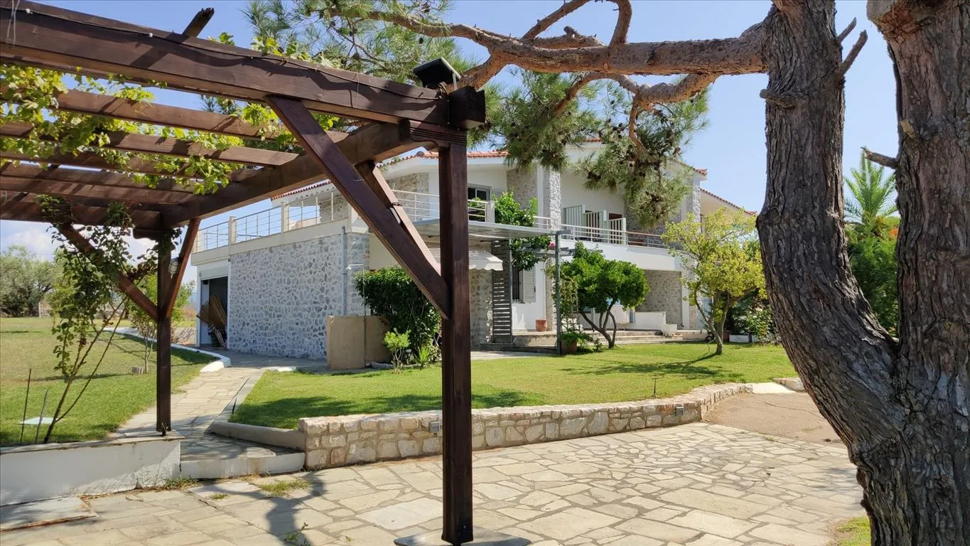 μονοκατοικία προς πώληση 130 τ.μ Σιθωνία Χαλκιδική