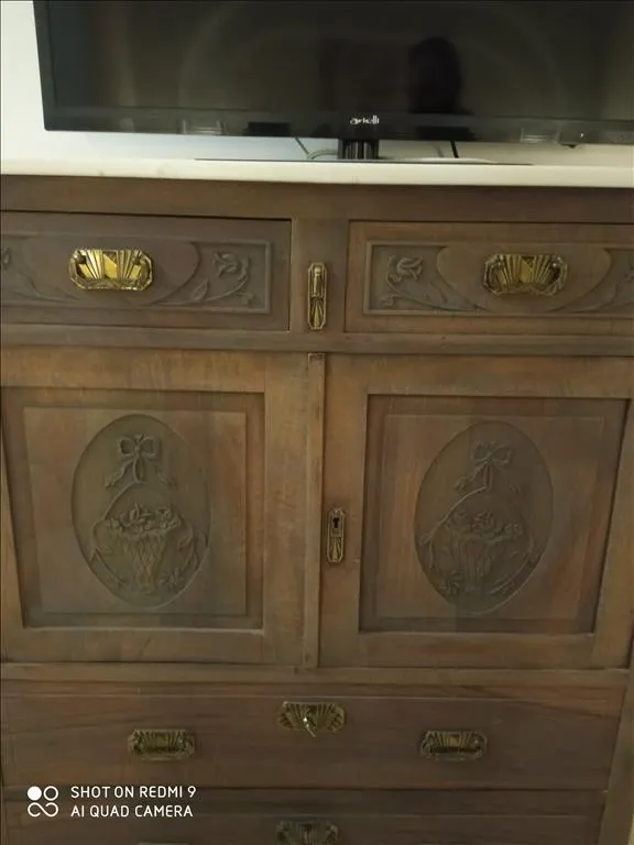 576