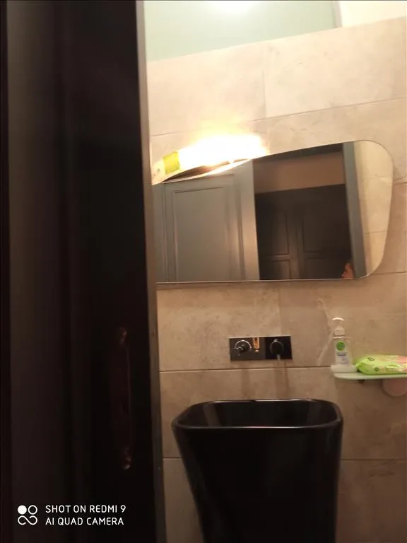 576