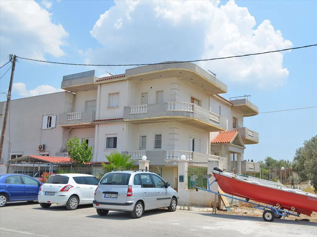 επιχείρηση προς πώληση 486 τ.μ Λουτράκι-Περαχώρα Κορινθία