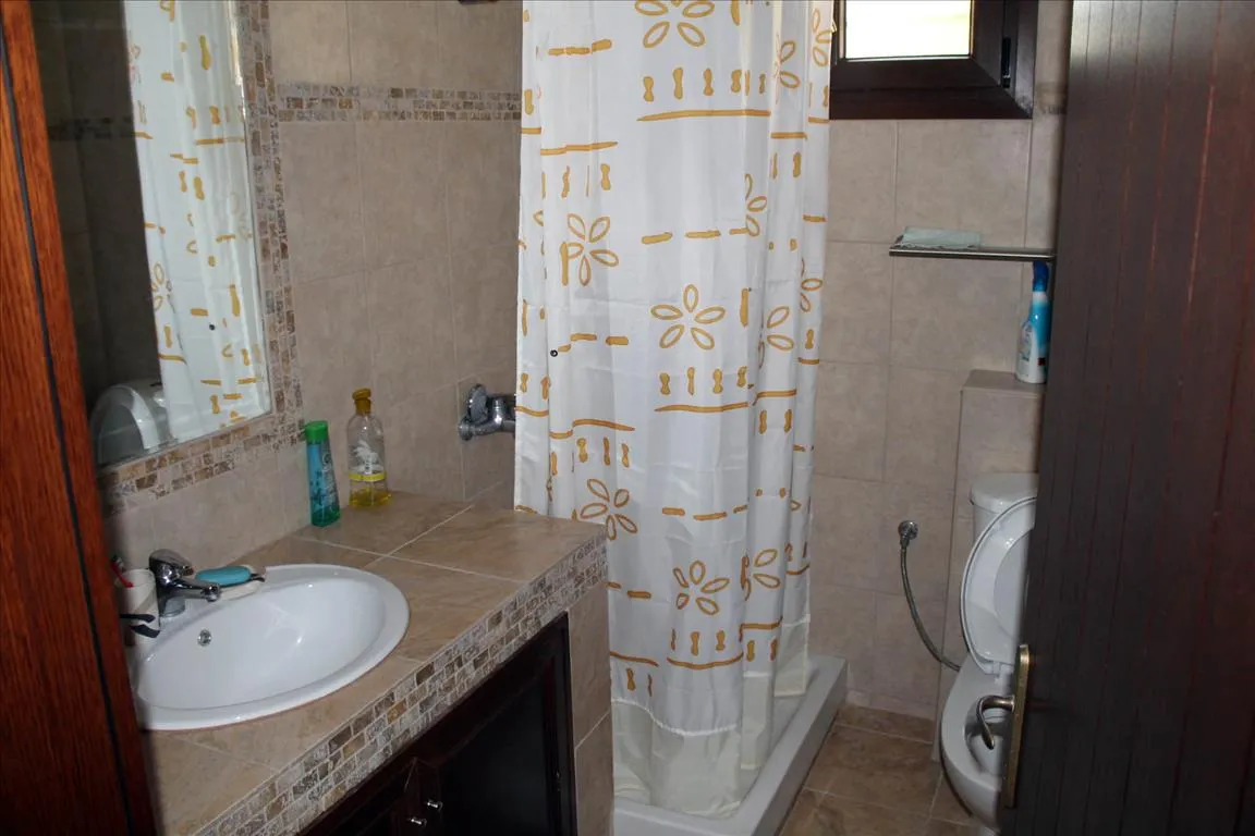 1152