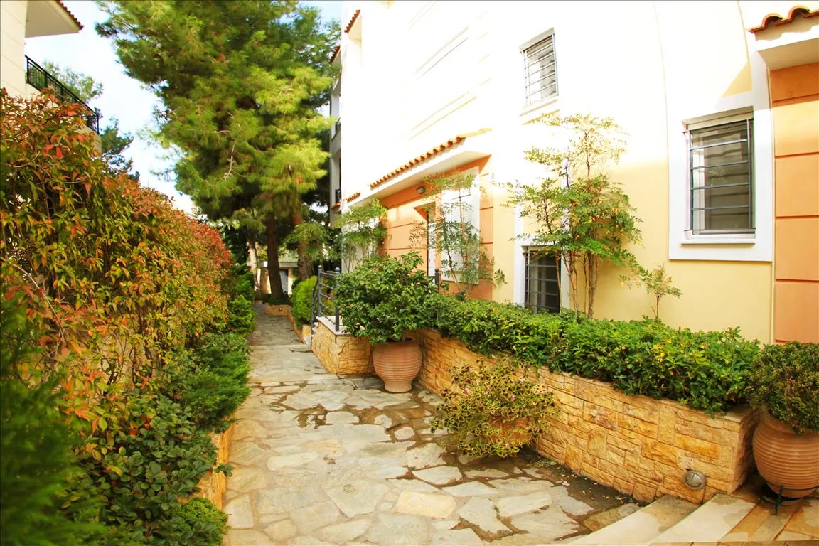 1152