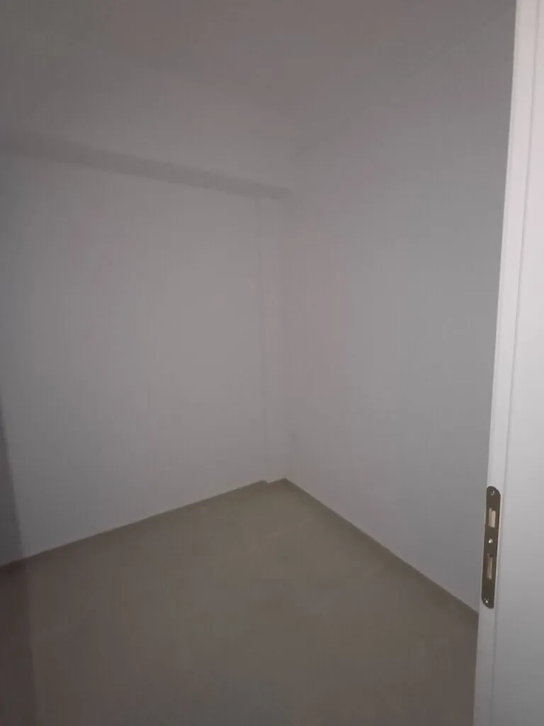 768