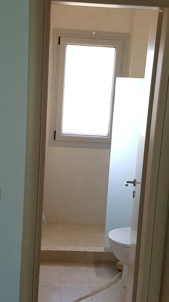 576