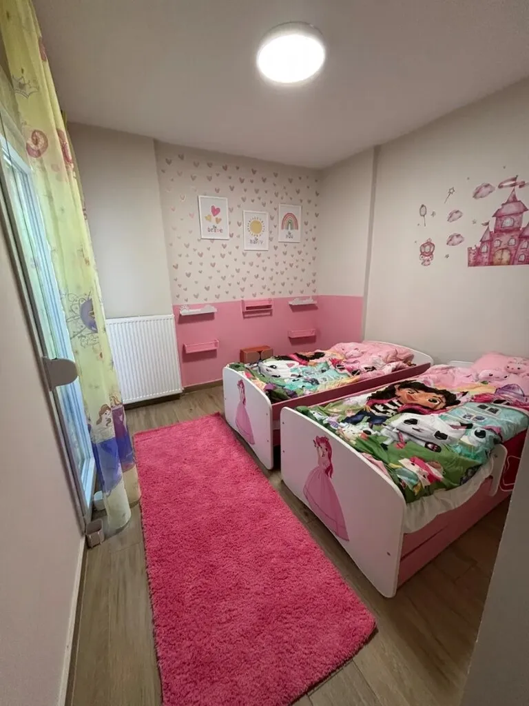 768