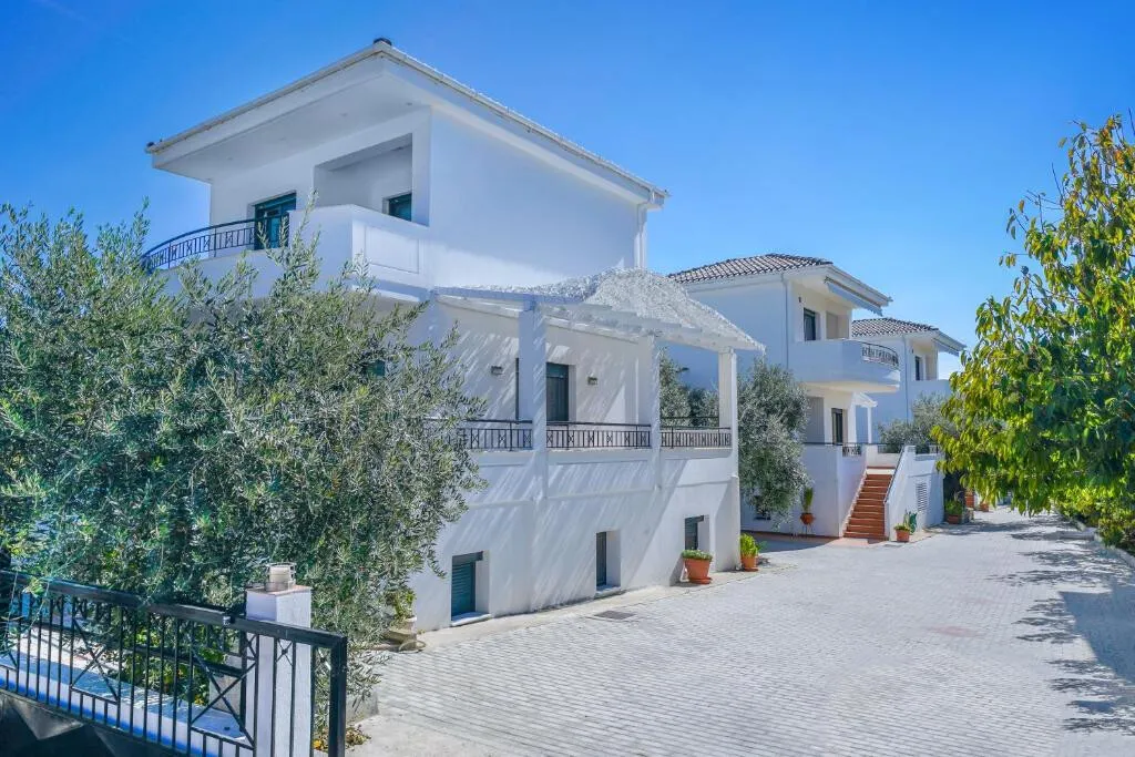 συγκρότημα προς πώληση 400 τ.μ Θάσος Νομός Καβάλας