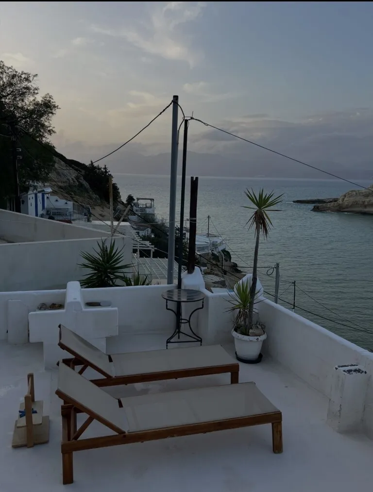 768