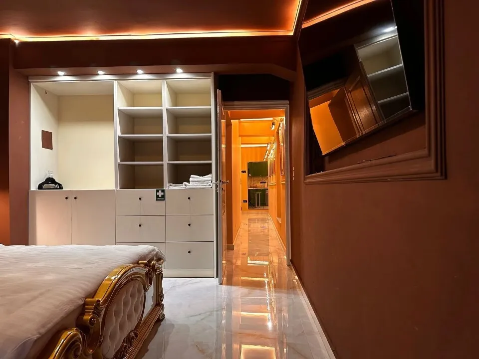 960
