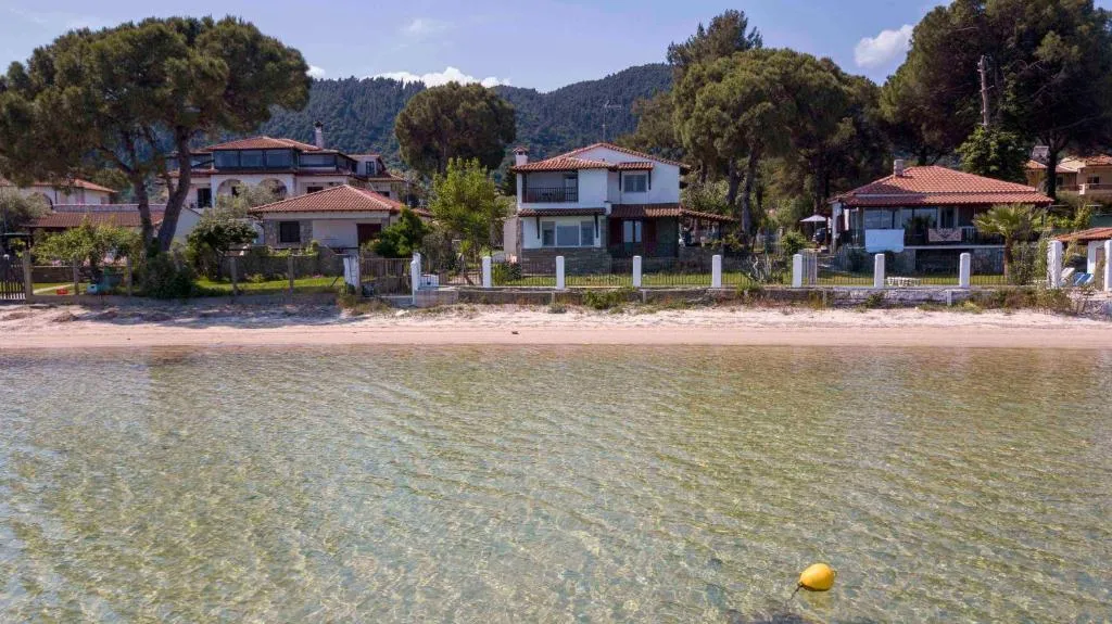 μονοκατοικία προς πώληση 200 τ.μ Σιθωνία Χαλκιδική