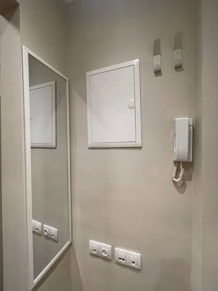 768