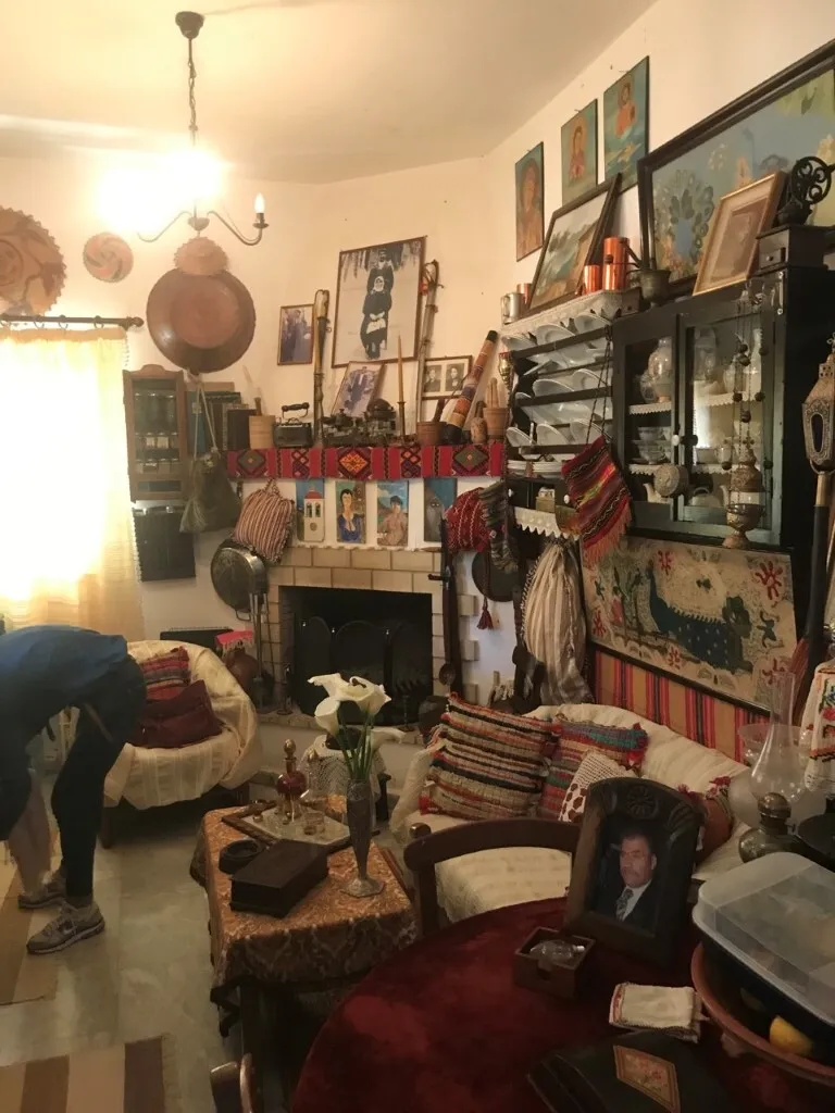 768
