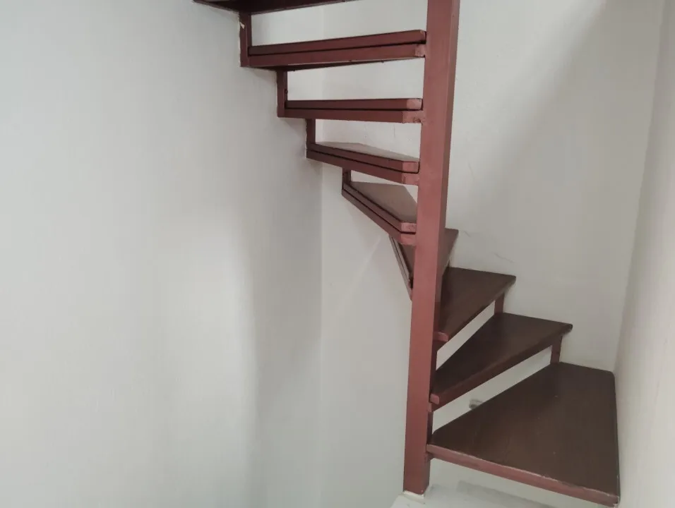 956