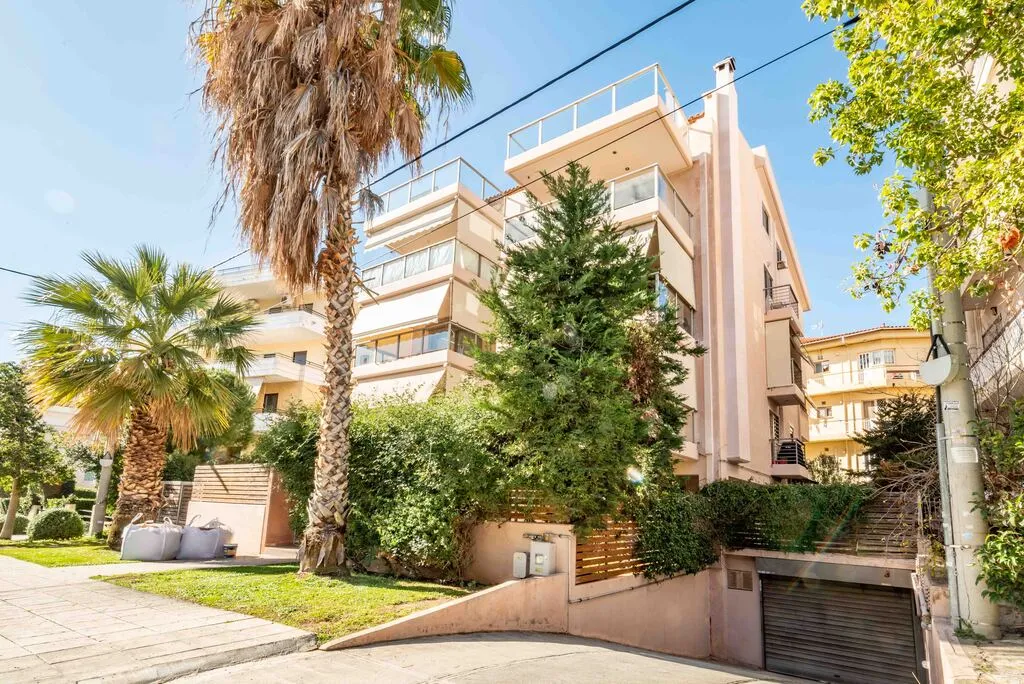 μεζονέτα προς πώληση 169 τ.μ Γλυφάδα Νότια Αθήνας