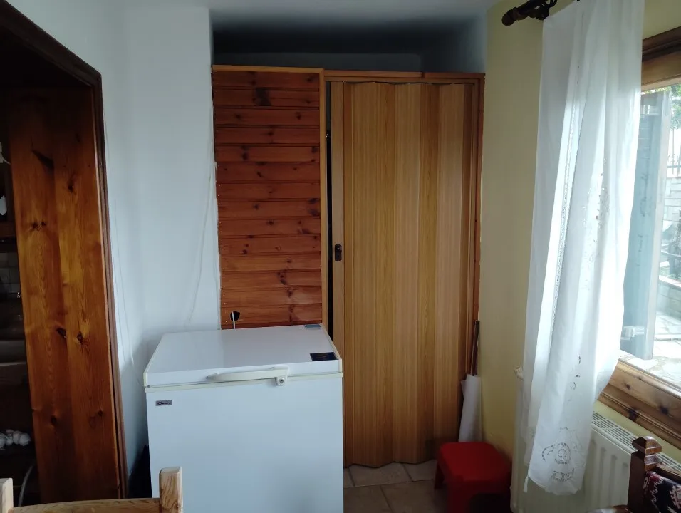 956