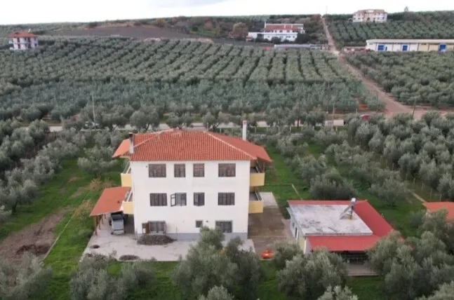 συγκρότημα προς πώληση 320 τ.μ Πολύγυρος Χαλκιδική