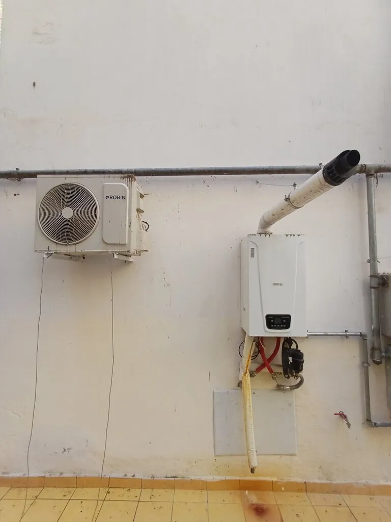 768