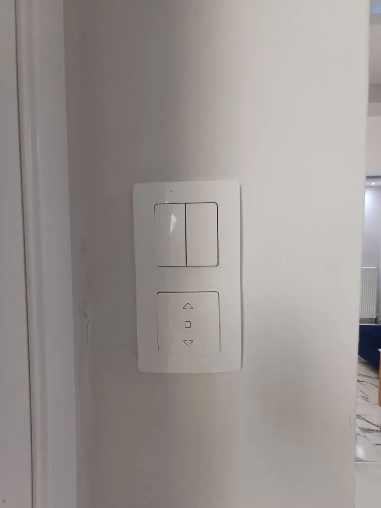 768