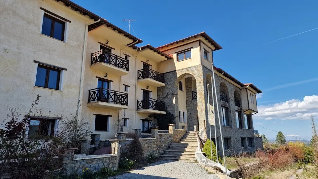 ξενοδοχείο προς πώληση 3219 τ.μ Θεόδωρος Ζιάκας Γρεβενά