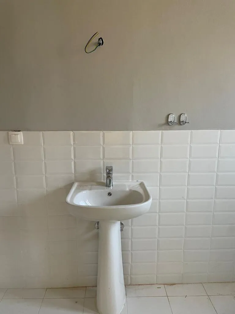 768