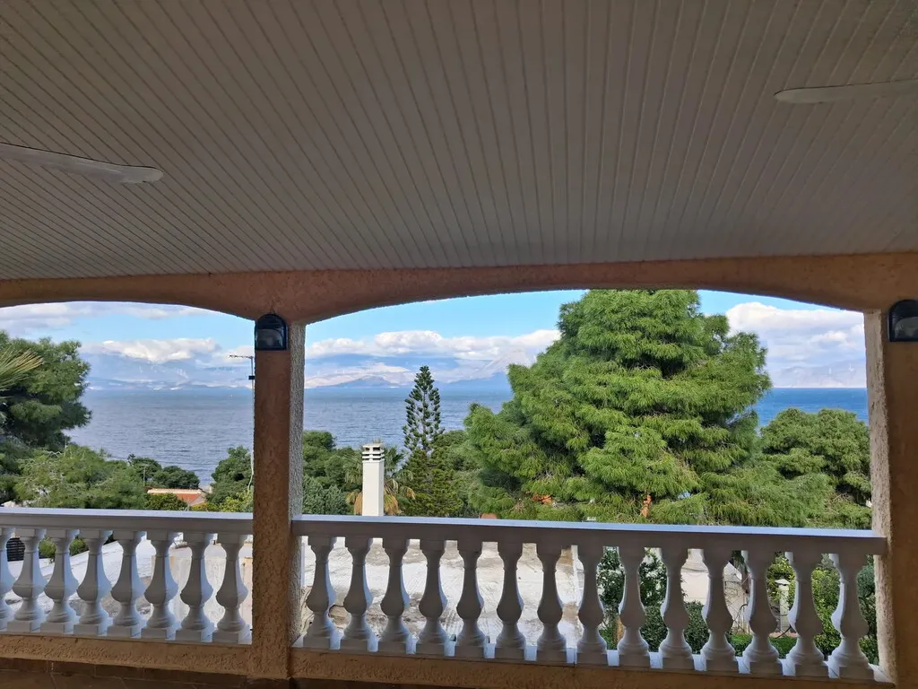 μονοκατοικία προς πώληση 160 τ.μ Λουτράκι-Περαχώρα Κορινθία