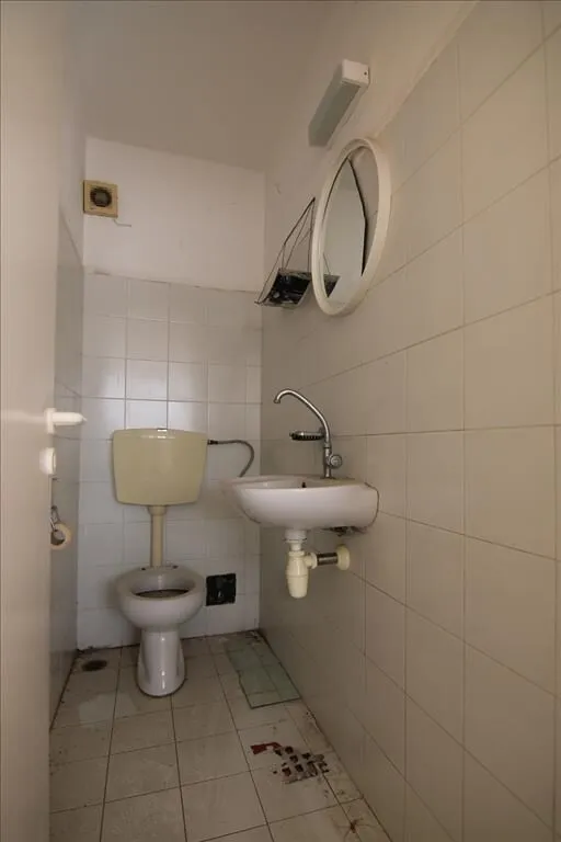 512