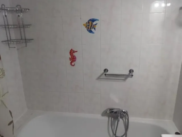 640