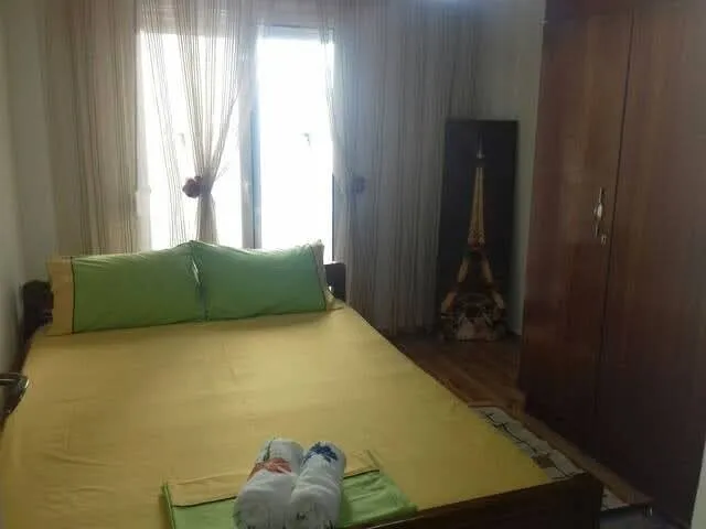 640