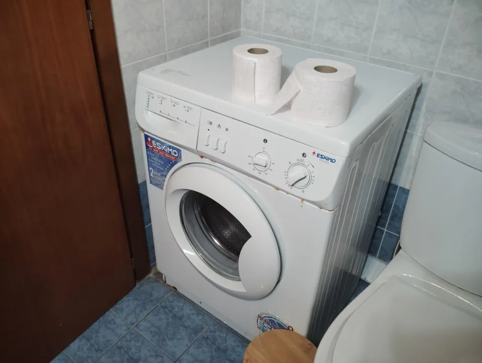 956