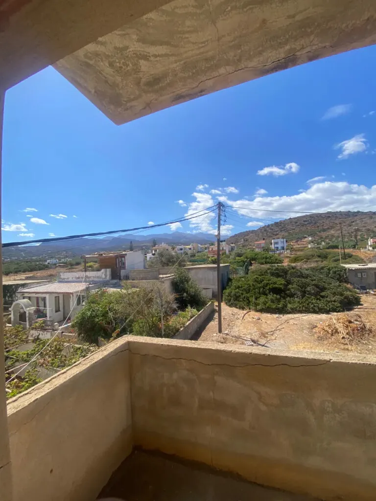 768
