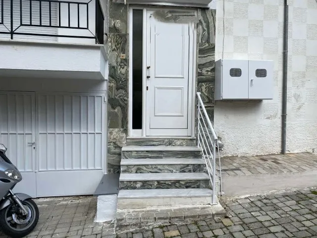 640