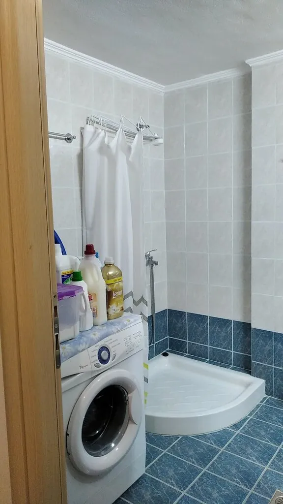 576