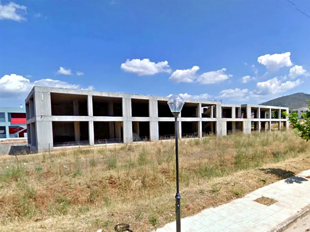 κτίριο προς πώληση 2800 τ.μ Μαραθώνας Ανατολικά Αθήνας