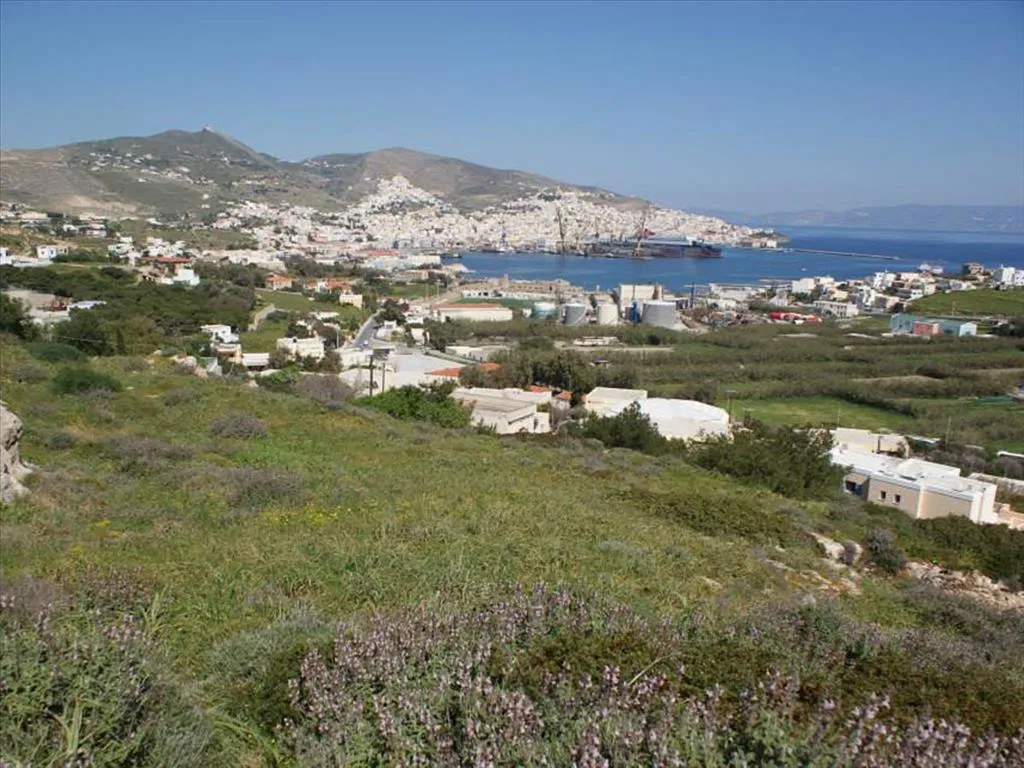 οικόπεδο προς πώληση 13600 τ.μ  Κυκλάδες