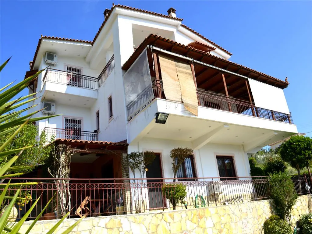 μονοκατοικία προς πώληση 240 τ.μ Σαρωνικός Κορινθία