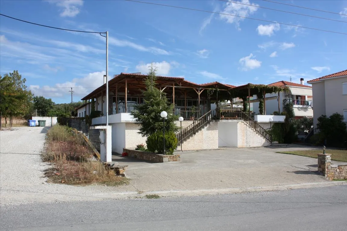επιχείρηση προς πώληση 420 τ.μ Σιθωνία Χαλκιδική